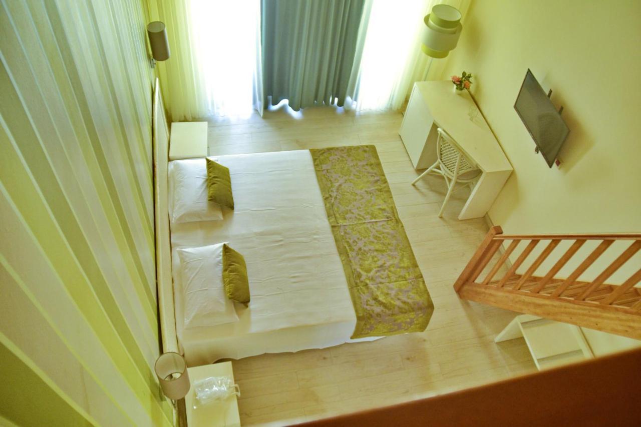 Ouril Hotel Julia Santa Maria Eksteriør billede