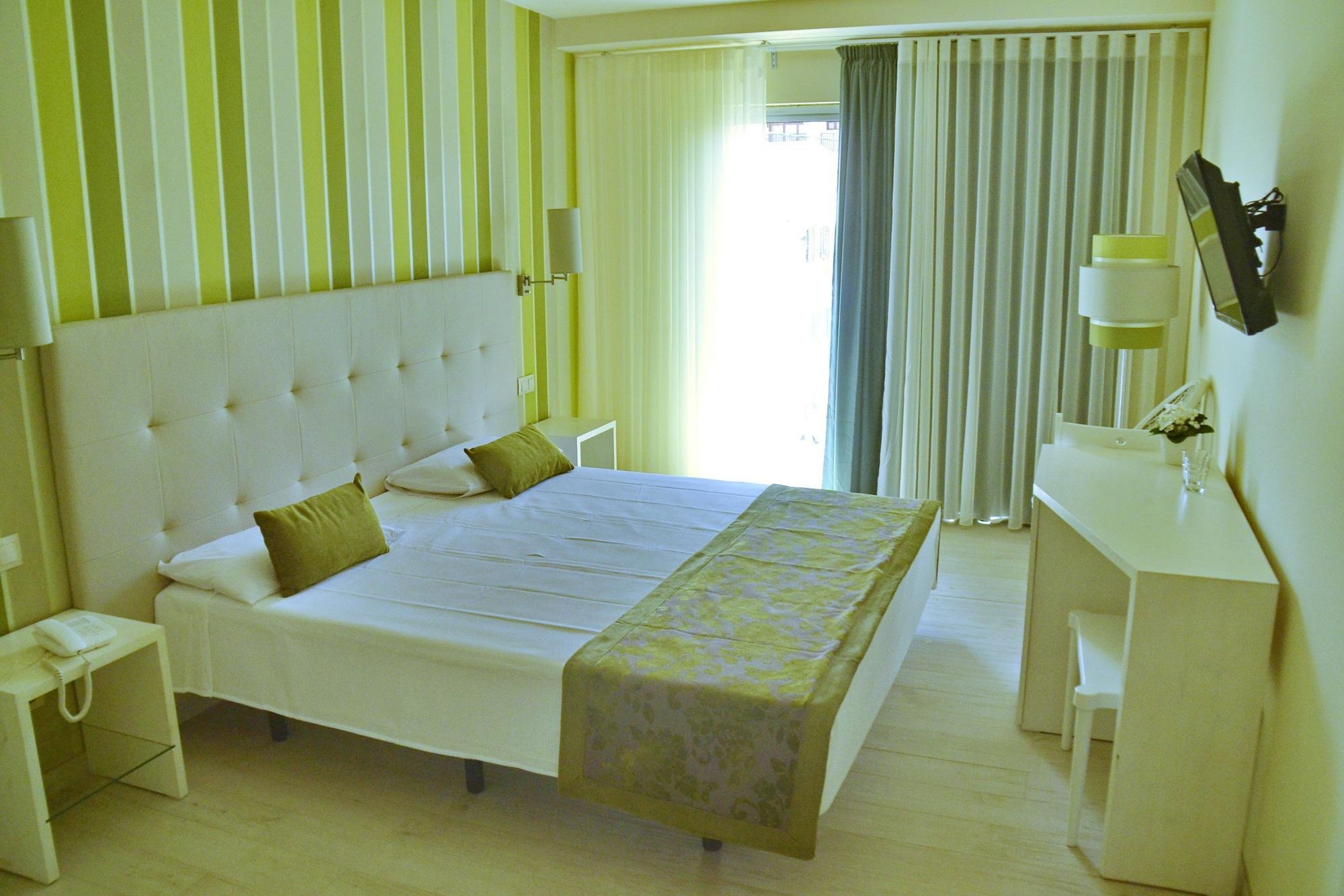 Ouril Hotel Julia Santa Maria Eksteriør billede