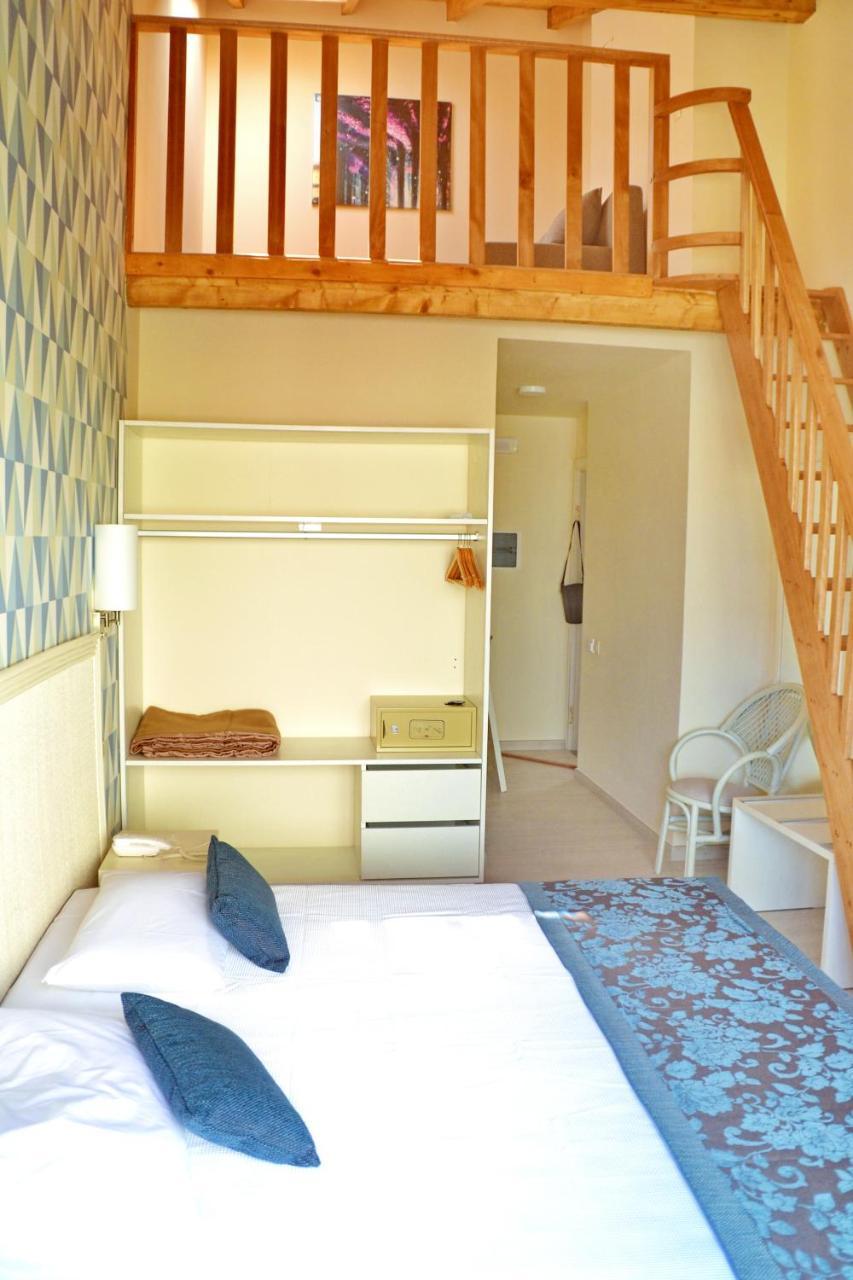 Ouril Hotel Julia Santa Maria Eksteriør billede